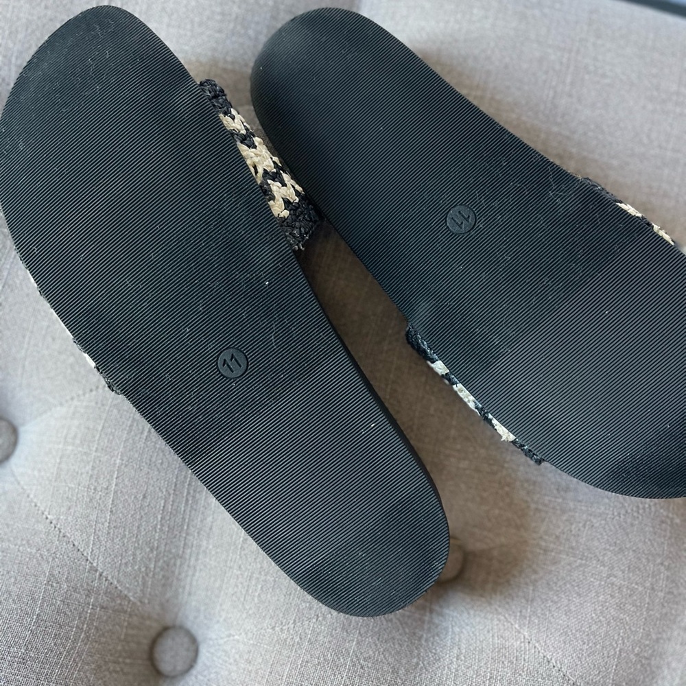 Comfy Slides - Picture 2 of 2